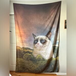 Grumpy Cat Funny Tapestry - 60” x 90” - Excellent Condition